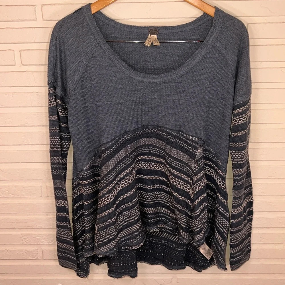 We The Free Blue High Low Ruffle Oversized Long Sleeve Sweater, Women’s Size XS
